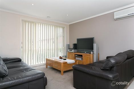 Property photo of 2/5 Andrew Road St Albans VIC 3021