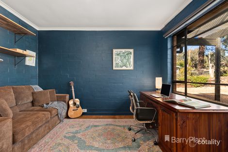 Property photo of 35 Stoneleigh Circuit Williams Landing VIC 3027