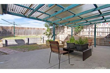 Property photo of 4 Flying Star Walk Skye VIC 3977