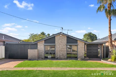 38 Stewart Cres, Rockbank, VIC 3335