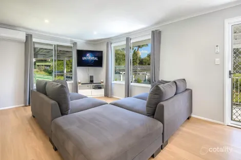 Property photo of 5 Theodore Place Molendinar QLD 4214