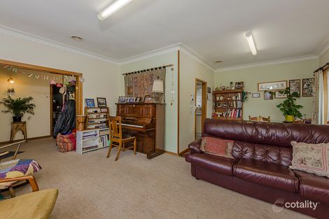 Property photo of 2 Curtin Street St Albans VIC 3021