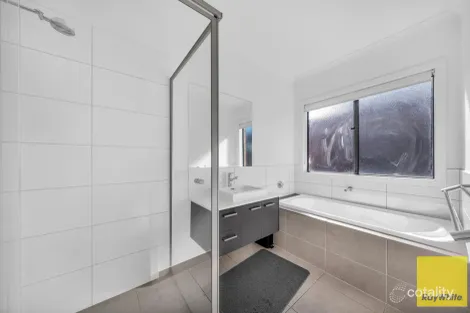 Property photo of 23 Kittyhawk Road Point Cook VIC 3030