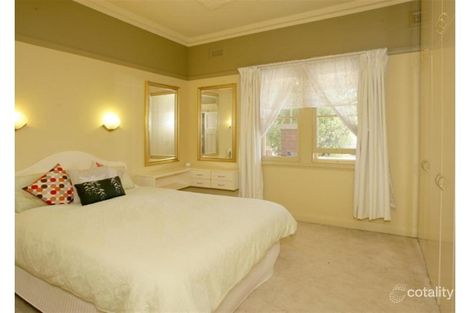Property photo of 1 Edmondson Street Turvey Park NSW 2650