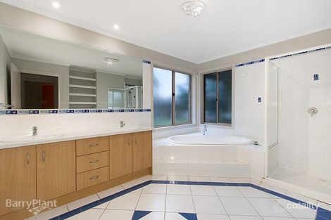 Property photo of 19 Mahon Avenue Beaconsfield VIC 3807