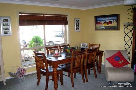 Property photo of 5 Petticoat Lane Young NSW 2594