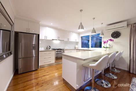 Property photo of 61 Raphael Crescent Frankston VIC 3199