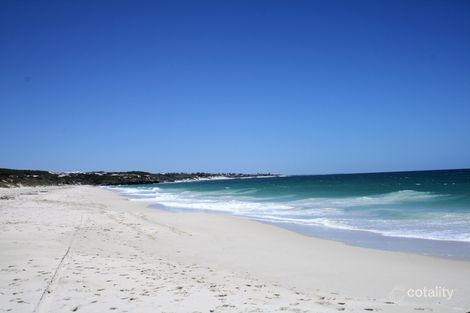 Property photo of 1 Cosmia Grove Jindalee WA 6036