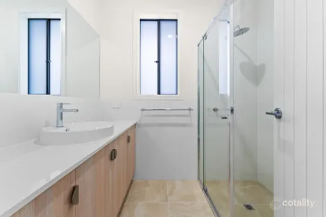 Property photo of 21 Hickory Circuit Mount Barker SA 5251