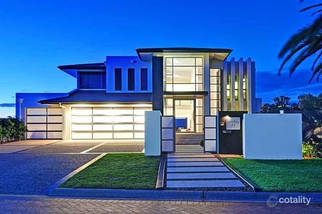 Property photo of 13 Knightsbridge Parade West Paradise Point QLD 4216
