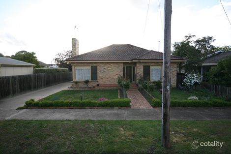 4 Trevor Ct, Herne Hill, VIC 3218