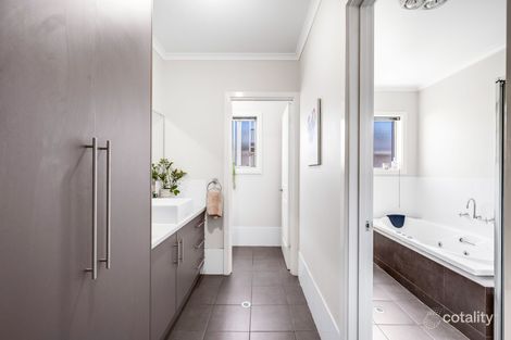 Property photo of 4 Lumidin Boulevard Mount Gambier SA 5290