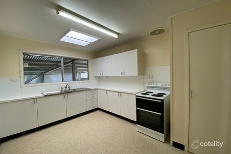 Property photo of 16 Middle Crescent Dysart QLD 4745