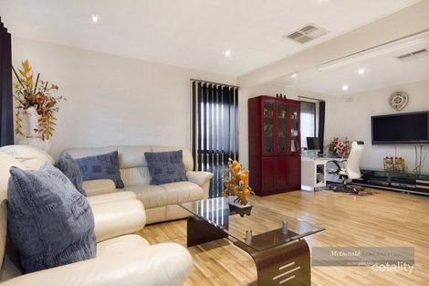 Property photo of 33 Simon Avenue Noble Park VIC 3174