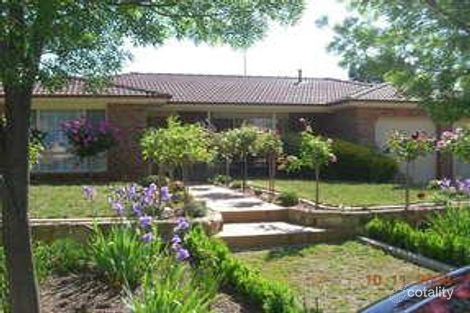 14 Sid Barnes Cres, Gordon, ACT 2906