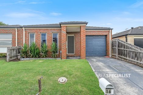 16 Diamond Pde, Skye, VIC 3977