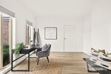 Property photo of 10 Ward Drive Mill Park VIC 3082