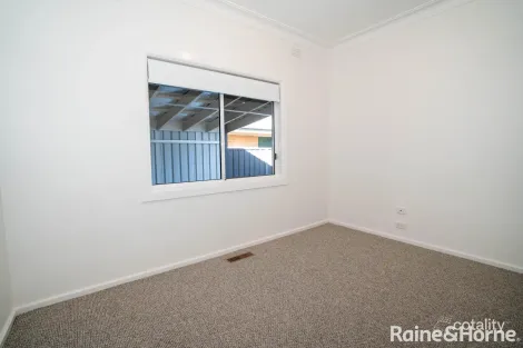 Property photo of 10 Small Street Wagga Wagga NSW 2650