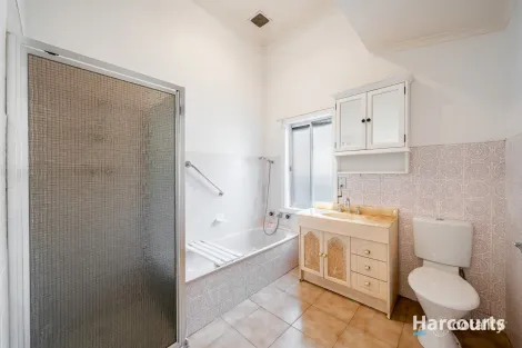 Property photo of 15 Huntington Grove Coburg VIC 3058