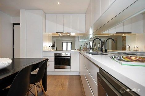 Property photo of 2/54A-54B Marine Parade Abbotsford VIC 3067