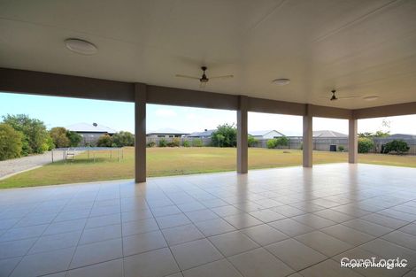 Property photo of 28 Gundabluey Crescent Mount Low QLD 4818