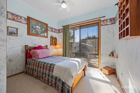 Property photo of 20 Emu Court Pomonal VIC 3381