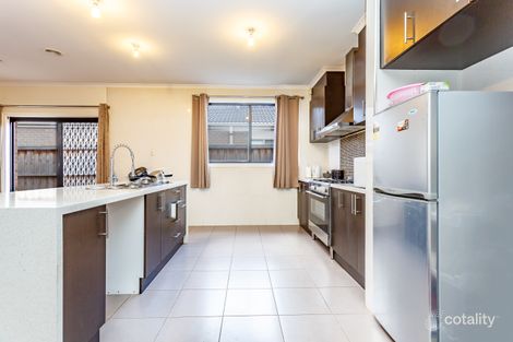Property photo of 33 Larson Avenue Tarneit VIC 3029