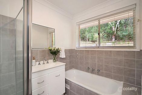 Property photo of 23 Beveridge Drive Green Point NSW 2251