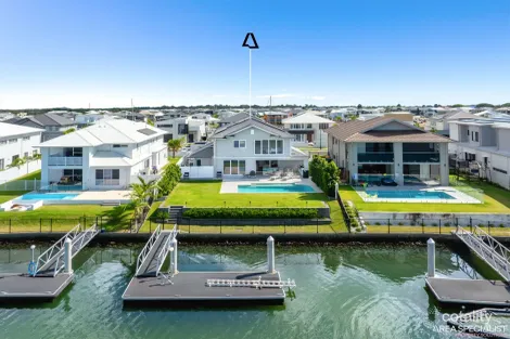 Property photo of 140 Paradise Parade Jacobs Well QLD 4208