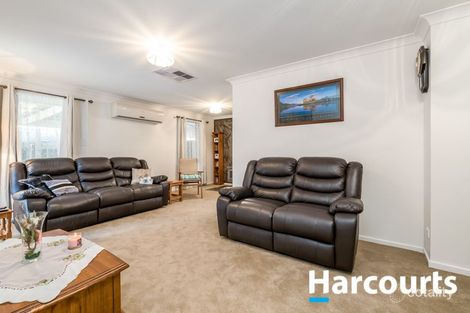 Property photo of 12 Gipps Crescent Cranbourne North VIC 3977