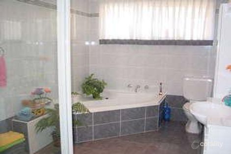 Property photo of 28 Bouchet Crescent Minchinbury NSW 2770