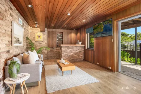 Property photo of 61 Washington Drive Bonnet Bay NSW 2226