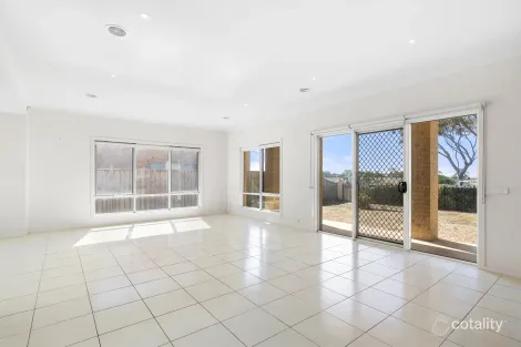 Property photo of 42 Seafarer Way Point Cook VIC 3030