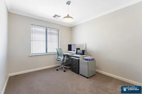 Property photo of 5 Tulip Way East Cannington WA 6107