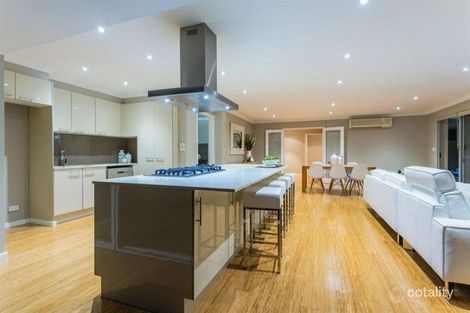 Property photo of 13 Bradley Court Samson WA 6163