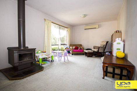 Property photo of 7 Robin Place South Morang VIC 3752