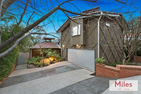 Property photo of 2/4 Rockbeare Grove Ivanhoe VIC 3079