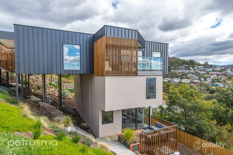 Property photo of 1/1 McDevitt Avenue Dynnyrne TAS 7005