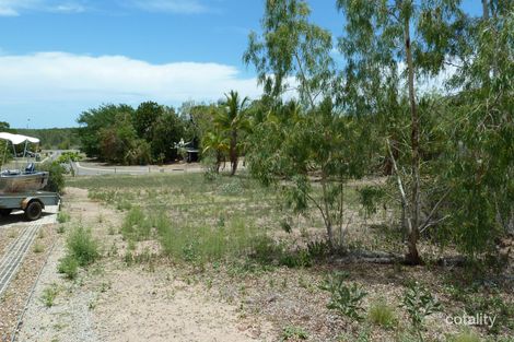 17 Wallaby Way, Horseshoe Bay, QLD 4819