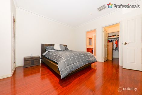 Property photo of 30 Dorcas Lane Taylors Hill VIC 3037