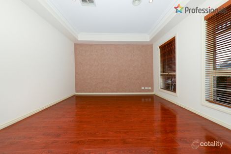 Property photo of 30 Dorcas Lane Taylors Hill VIC 3037