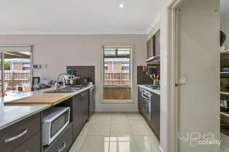 Property photo of 40 Carramar Drive Harkness VIC 3337