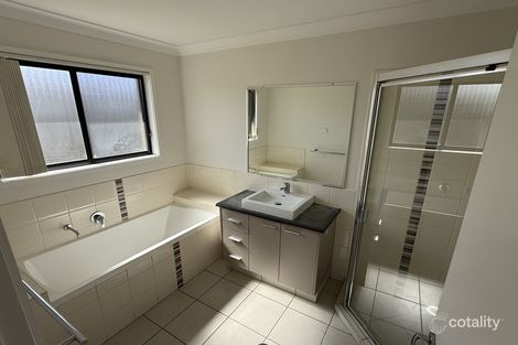 Property photo of 18 Fishburn Way Eli Waters QLD 4655