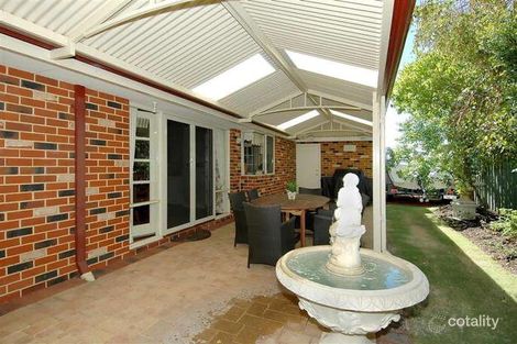 21 Stonewall Cct, Landsdale, WA 6065