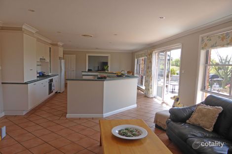 Property photo of 14 Goldfinch Way Orange NSW 2800
