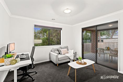 Property photo of 6 Oak Tree Place Seville VIC 3139