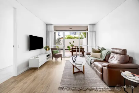 Property photo of 11/18-26 Albert Street Freshwater NSW 2096