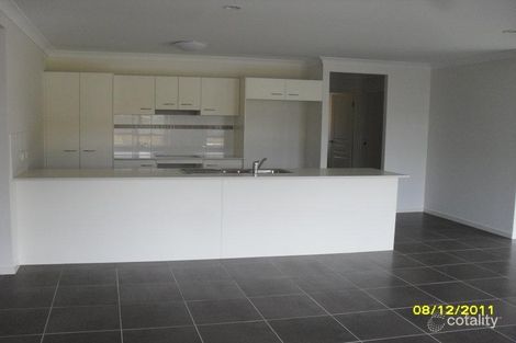 Property photo of 15 Bellflower Crescent Mount Cotton QLD 4165