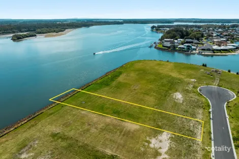 33 Della Pl, Yamba, NSW 2464
