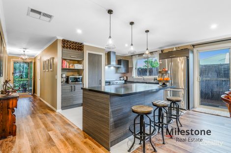 Property photo of 8 Silkwood Avenue Berwick VIC 3806